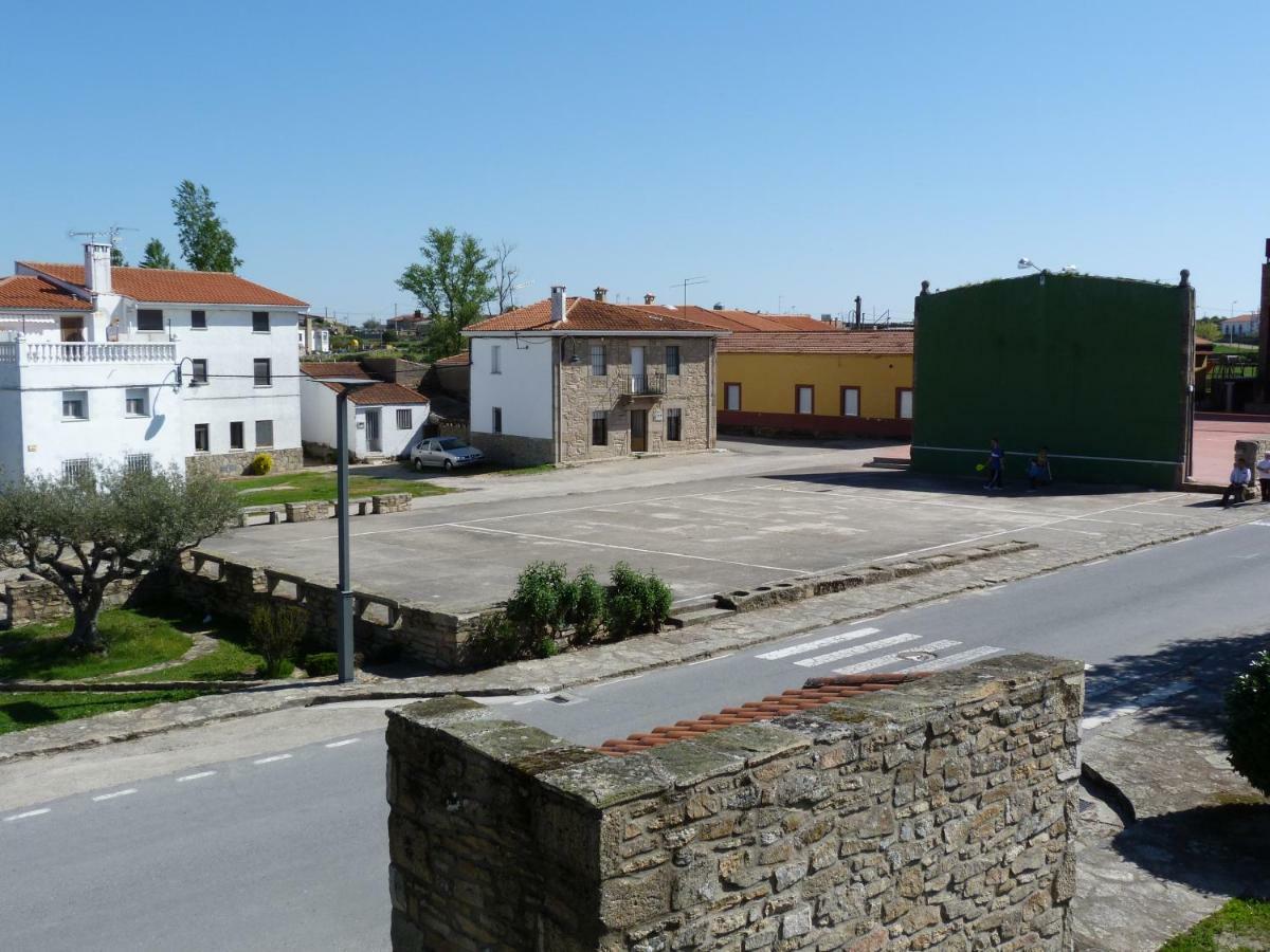 Casa Rural La Fuente Trabanca Bagian luar foto