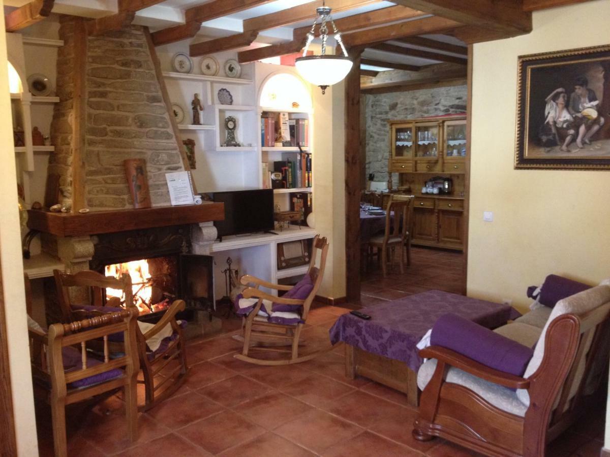 Casa Rural La Fuente Trabanca Bagian luar foto